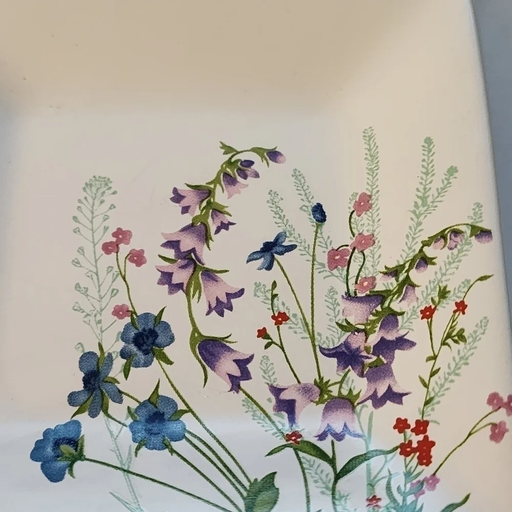 Pier 1 Imports set of 4 trinket dishes Small 3.5 inches square Flowers